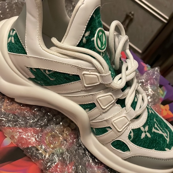 Louis Vuitton Archlight Trainers (green and white) 39 - Picture 3 of 3